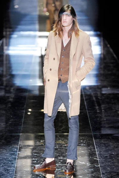 Look 1